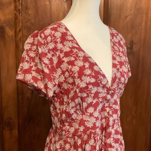 NWT! NATURAL LIFE Red and White Floral Maxi Dress - Picture 4 of 16